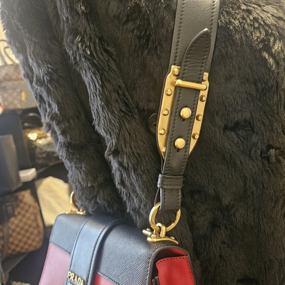 Authentic Prada Cahier Red Crossbodybag or shoulder bag - Picture 7 of 15